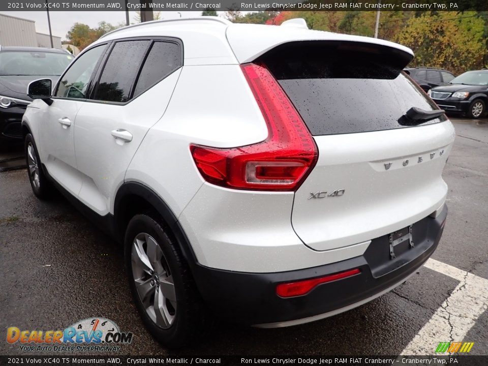 2021 Volvo XC40 T5 Momentum AWD Crystal White Metallic / Charcoal Photo #2