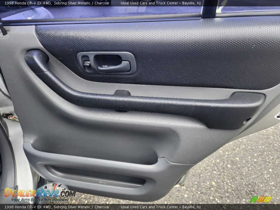 Door Panel of 1998 Honda CR-V EX 4WD Photo #14