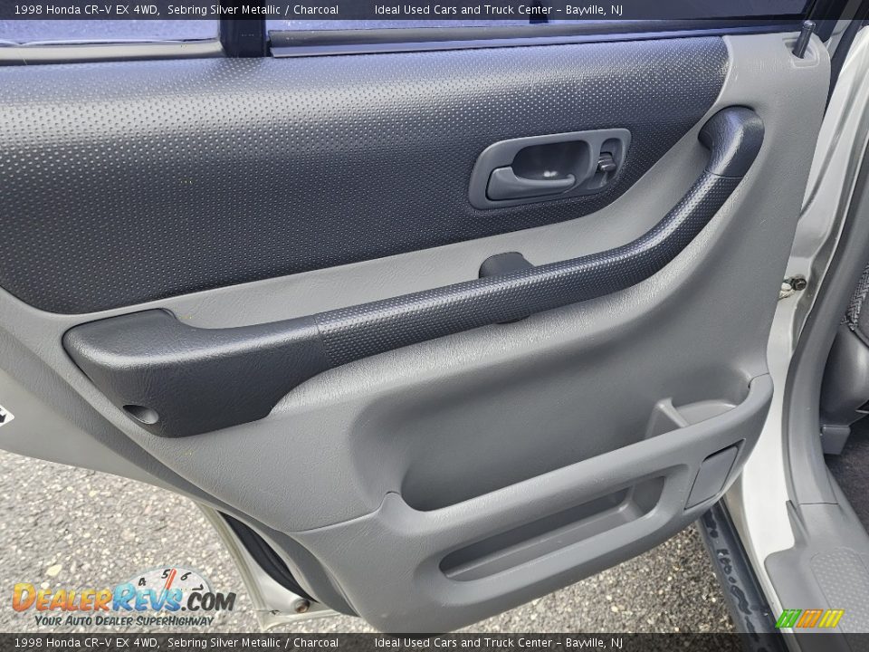 Door Panel of 1998 Honda CR-V EX 4WD Photo #20