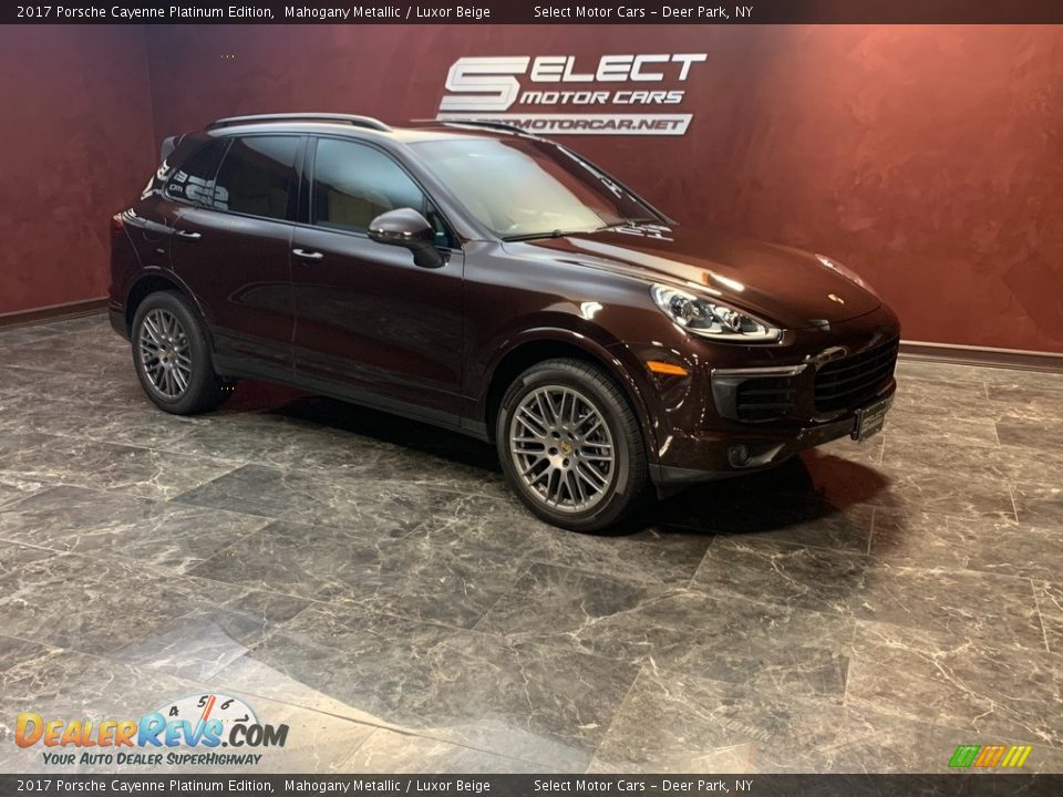 Front 3/4 View of 2017 Porsche Cayenne Platinum Edition Photo #3