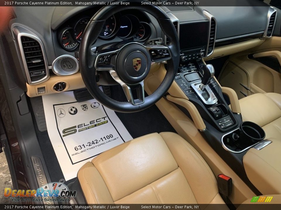 Front Seat of 2017 Porsche Cayenne Platinum Edition Photo #9