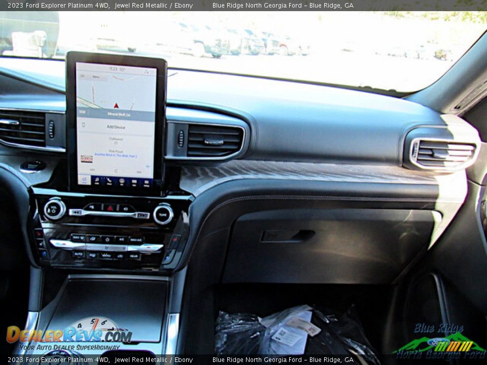 Dashboard of 2023 Ford Explorer Platinum 4WD Photo #17