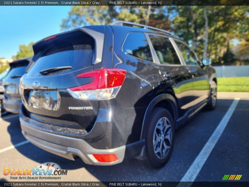 2021 Subaru Forester 2.5i Premium Crystal Black Silica / Gray Photo #3