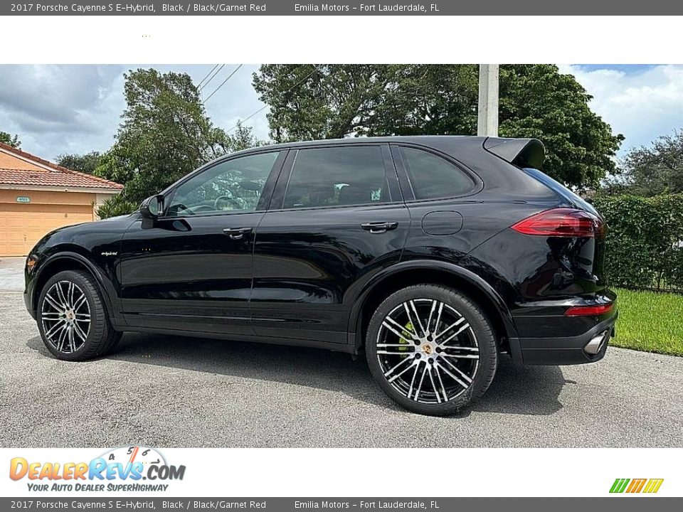 Black 2017 Porsche Cayenne S E-Hybrid Photo #3