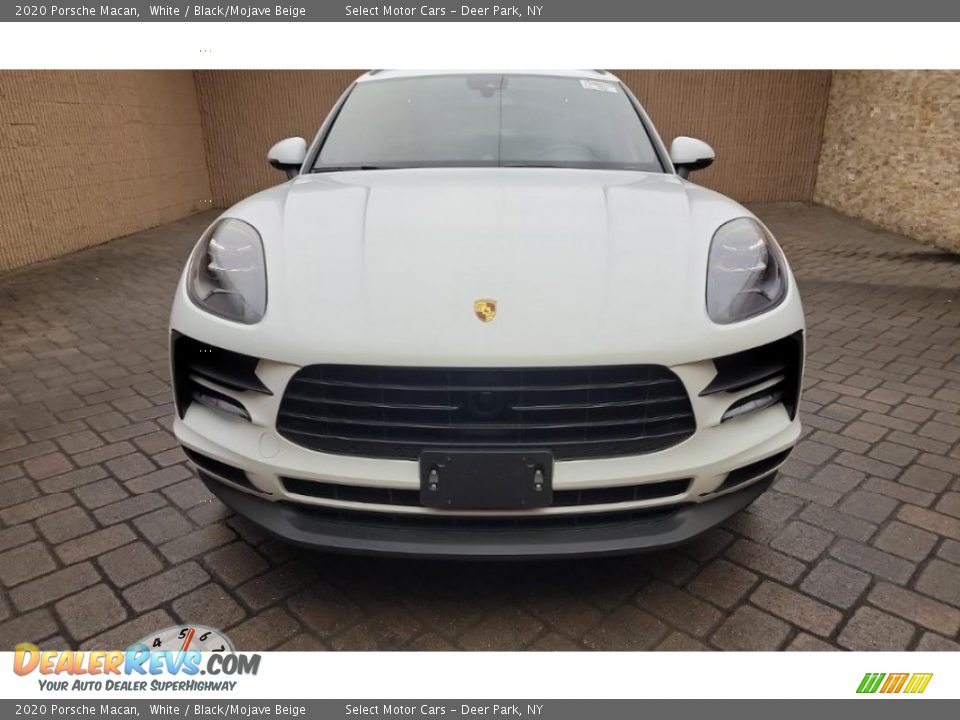 2020 Porsche Macan White / Black/Mojave Beige Photo #2