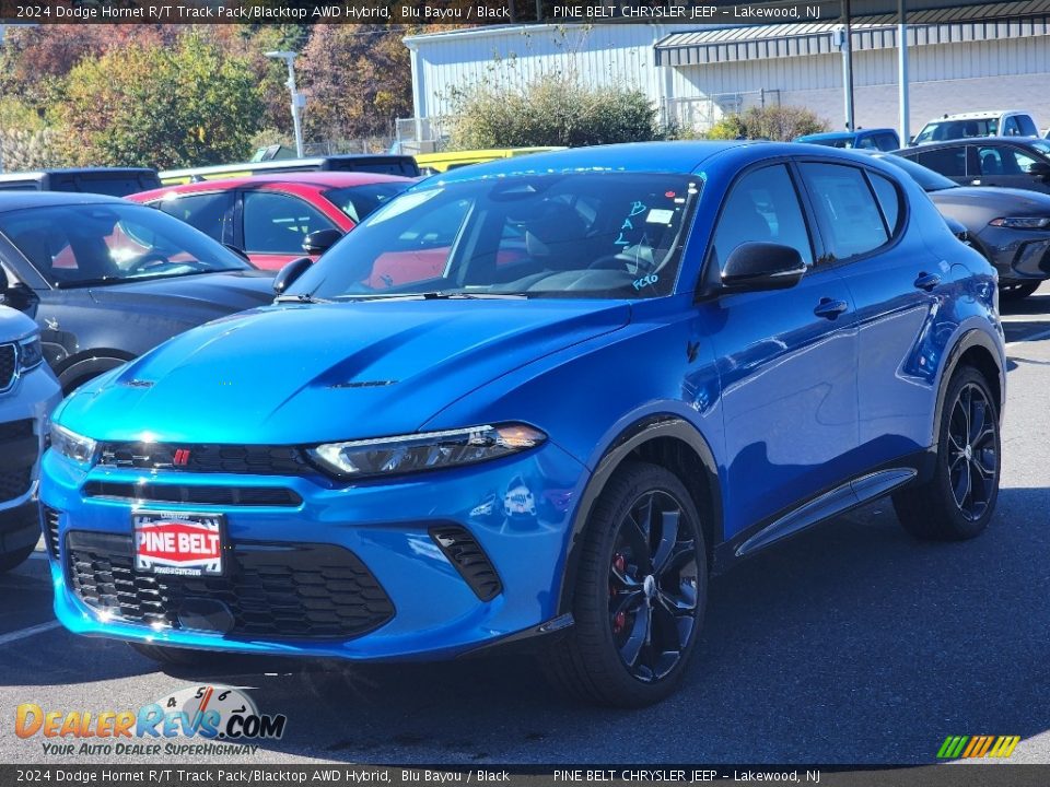 Front 3/4 View of 2024 Dodge Hornet R/T Track Pack/Blacktop AWD Hybrid Photo #1