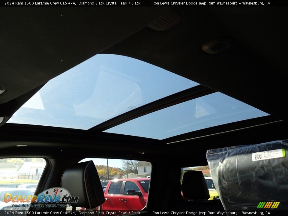 Sunroof of 2024 Ram 1500 Laramie Crew Cab 4x4 Photo #17