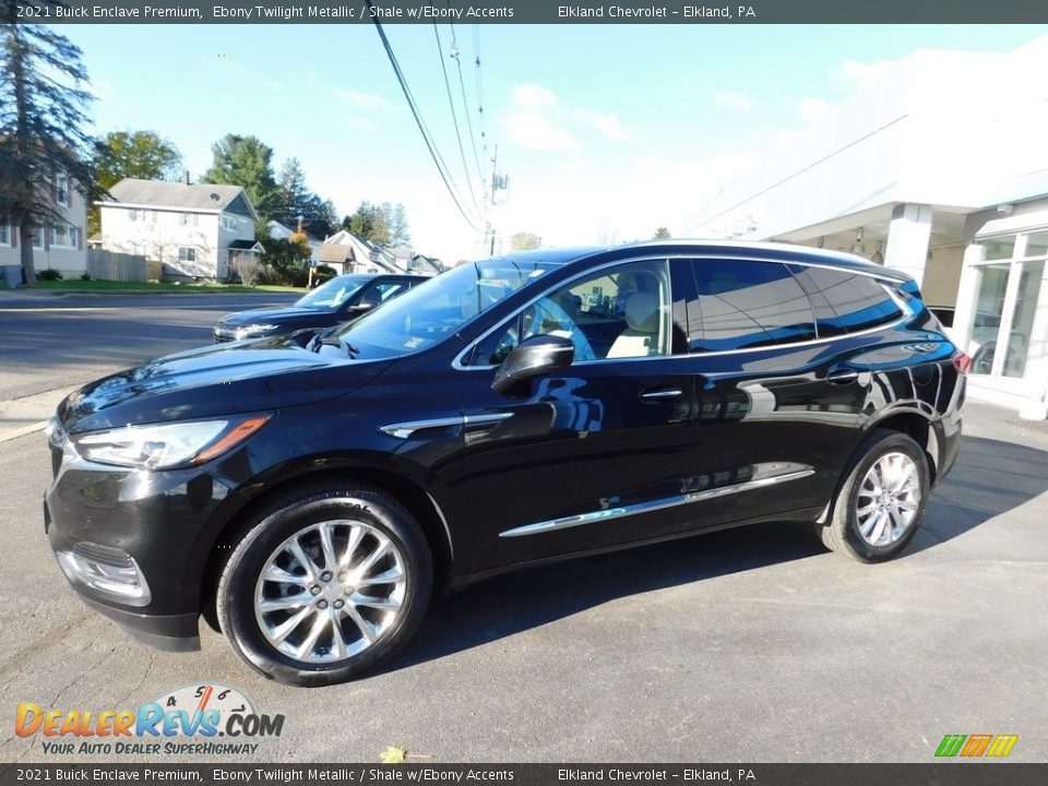 Front 3/4 View of 2021 Buick Enclave Premium Photo #1