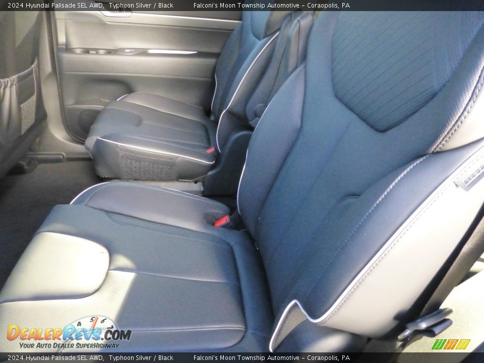 Rear Seat of 2024 Hyundai Palisade SEL AWD Photo #12