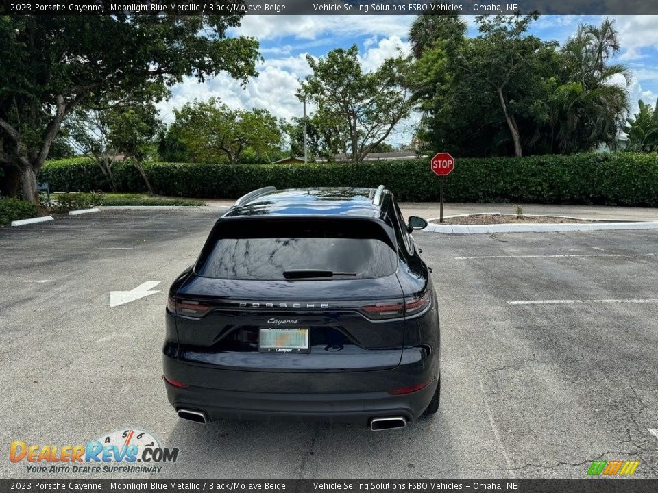 2023 Porsche Cayenne Moonlight Blue Metallic / Black/Mojave Beige Photo #3