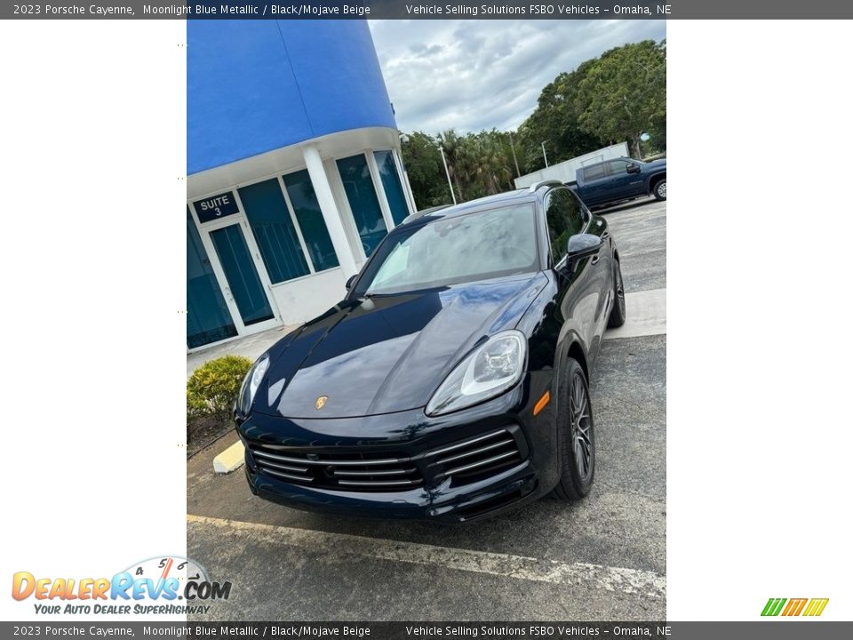 Moonlight Blue Metallic 2023 Porsche Cayenne  Photo #9