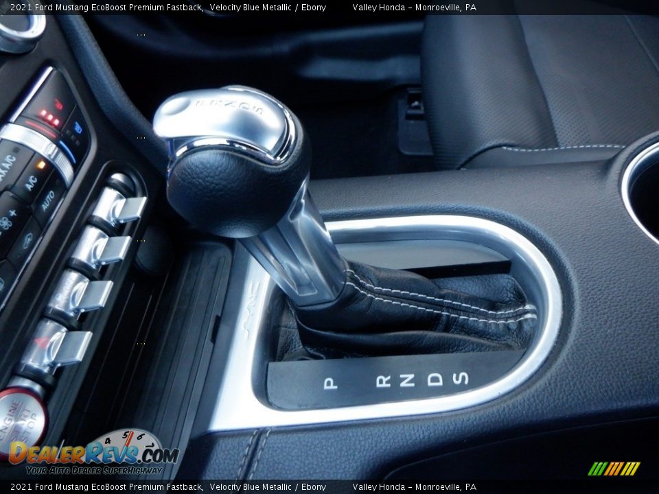2021 Ford Mustang EcoBoost Premium Fastback Shifter Photo #15
