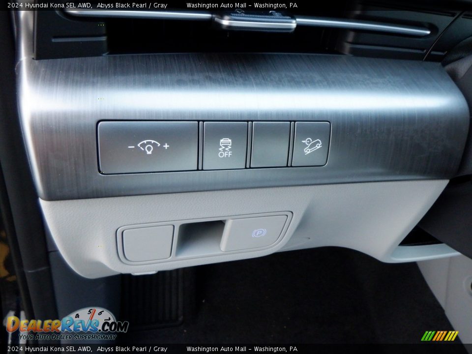 Controls of 2024 Hyundai Kona SEL AWD Photo #9