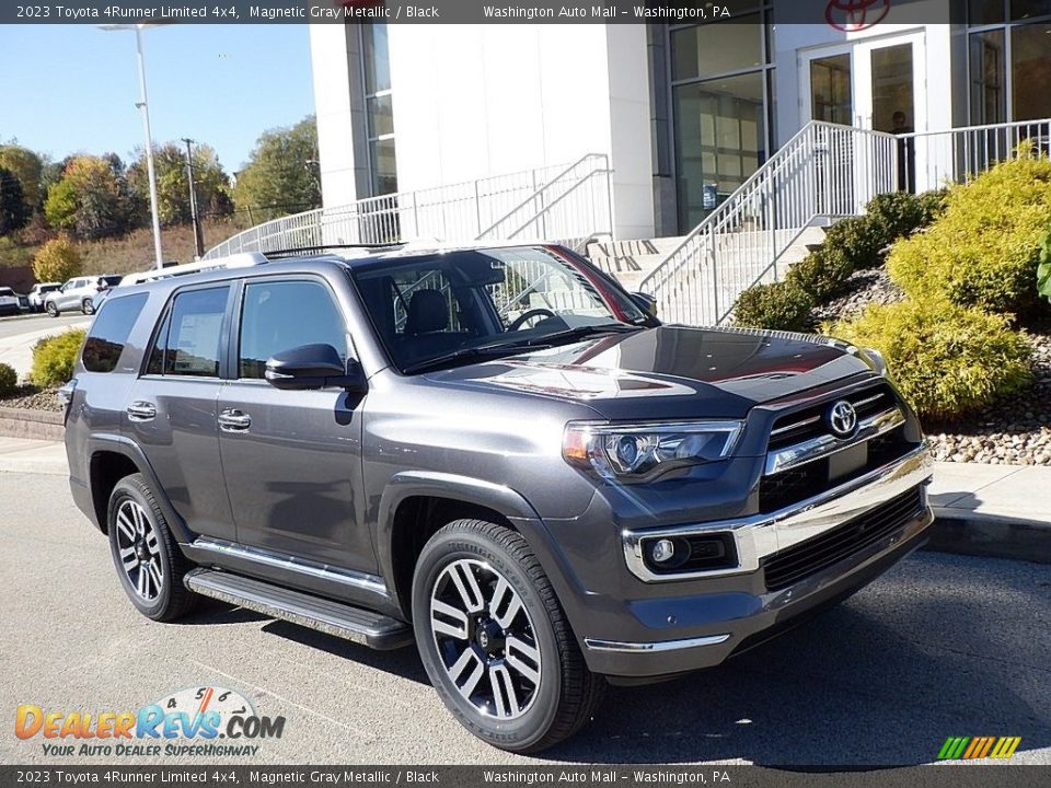 Front 3/4 View of 2023 Toyota 4Runner Limited 4x4 Photo #1
