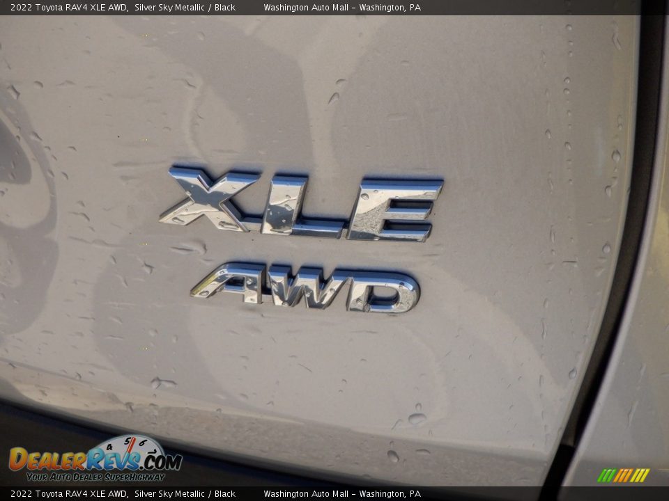 2022 Toyota RAV4 XLE AWD Logo Photo #9