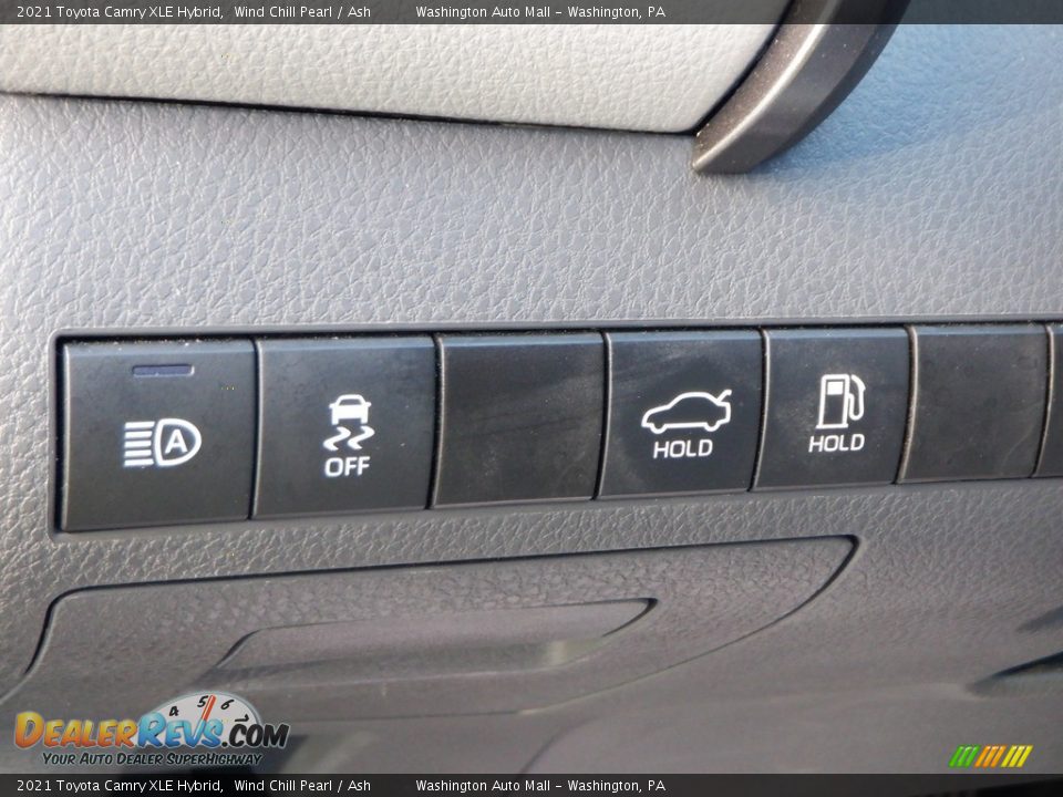 2021 Toyota Camry XLE Hybrid Wind Chill Pearl / Ash Photo #13