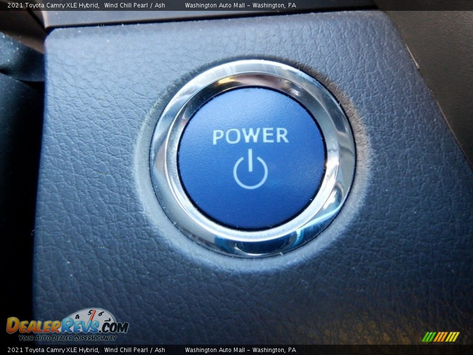 2021 Toyota Camry XLE Hybrid Wind Chill Pearl / Ash Photo #21