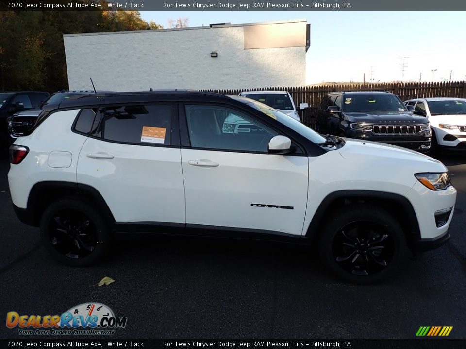 2020 Jeep Compass Altitude 4x4 White / Black Photo #7