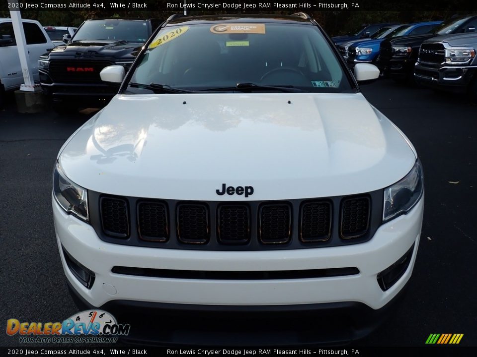 2020 Jeep Compass Altitude 4x4 White / Black Photo #9