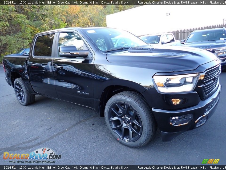 Front 3/4 View of 2024 Ram 1500 Laramie Night Edition Crew Cab 4x4 Photo #8