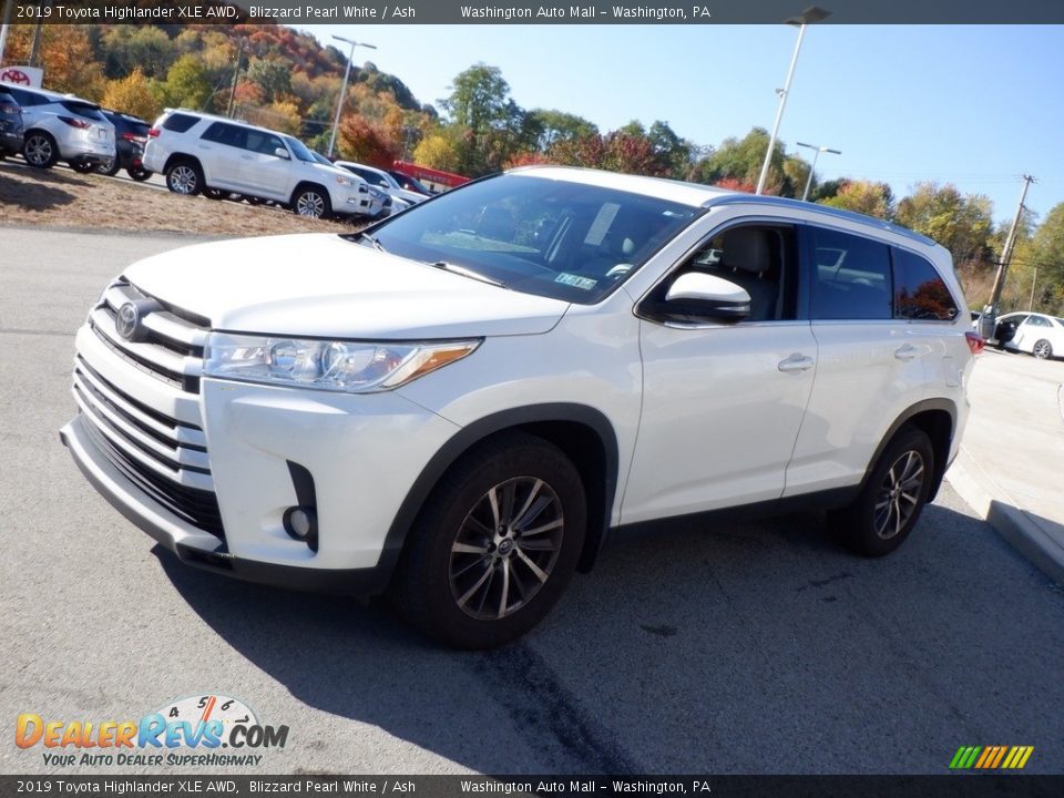 2019 Toyota Highlander XLE AWD Blizzard Pearl White / Ash Photo #5