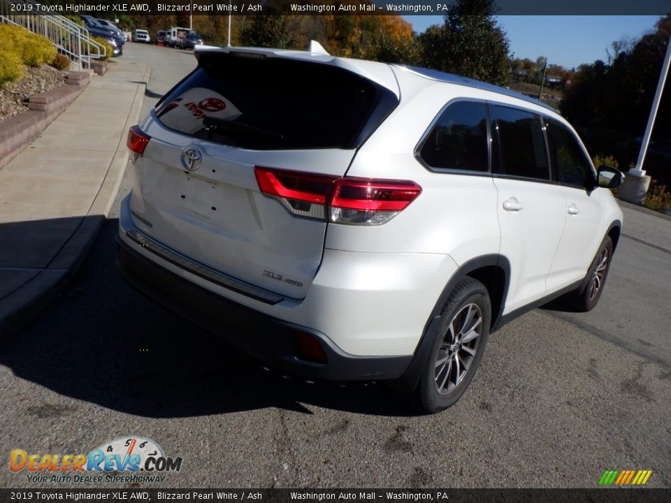 2019 Toyota Highlander XLE AWD Blizzard Pearl White / Ash Photo #9