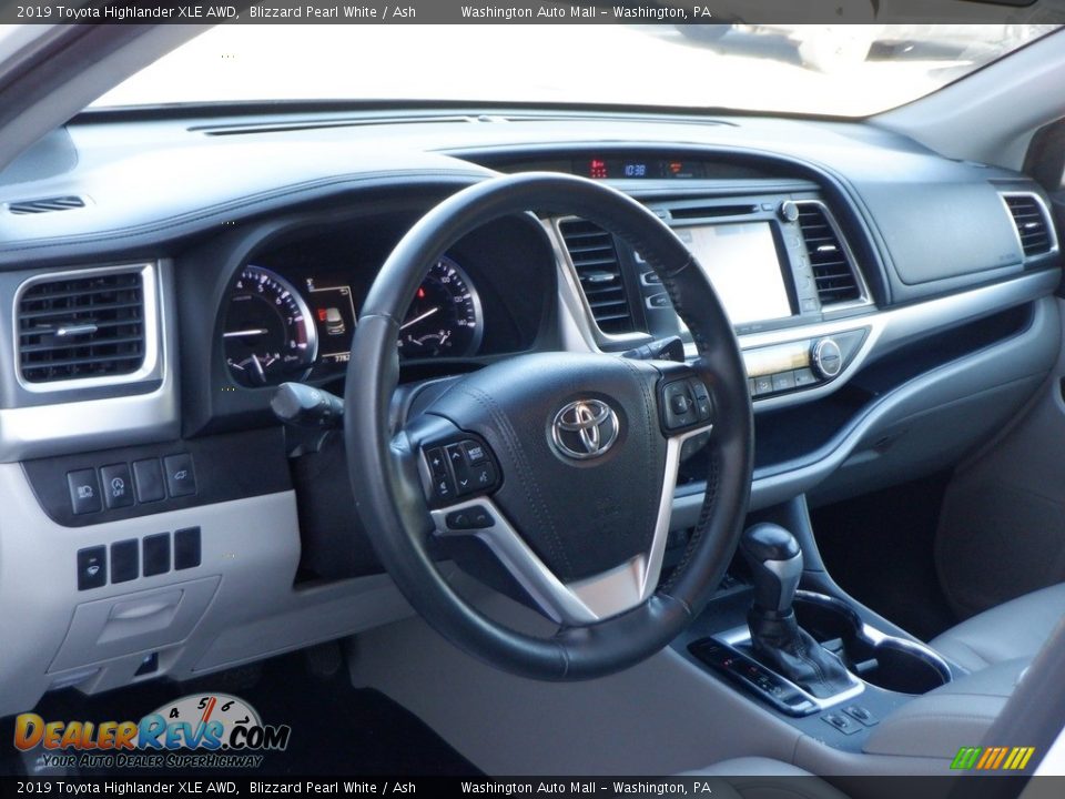 2019 Toyota Highlander XLE AWD Blizzard Pearl White / Ash Photo #12