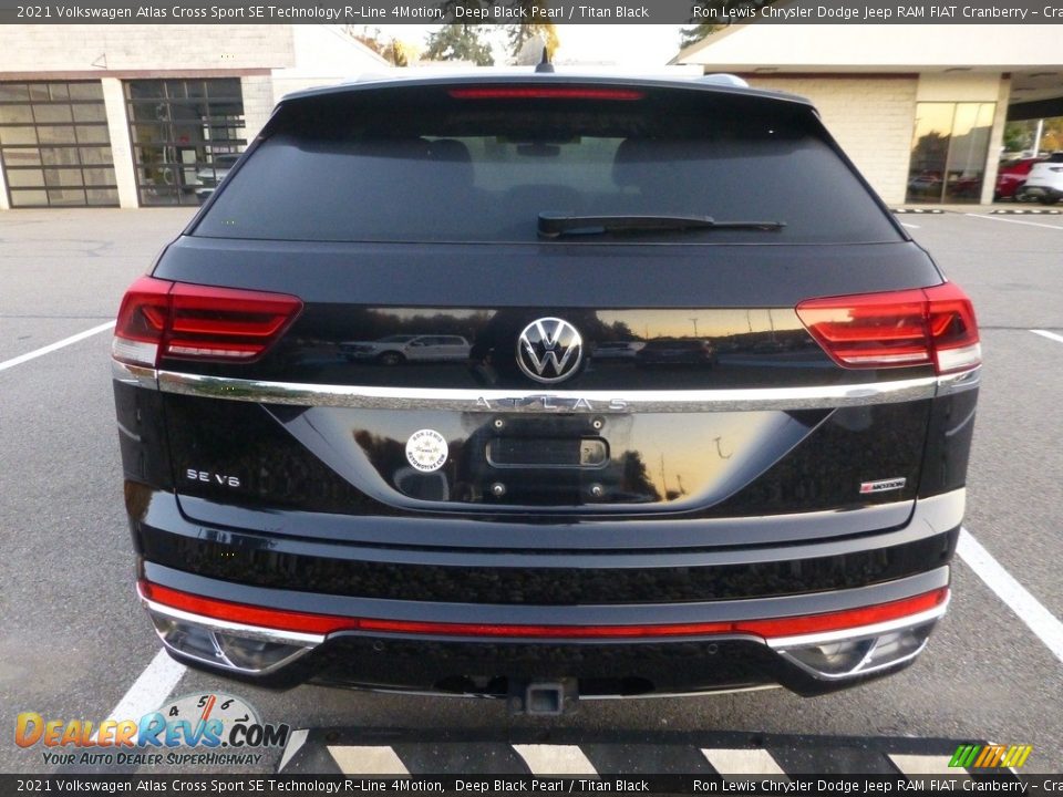 2021 Volkswagen Atlas Cross Sport SE Technology R-Line 4Motion Logo Photo #3