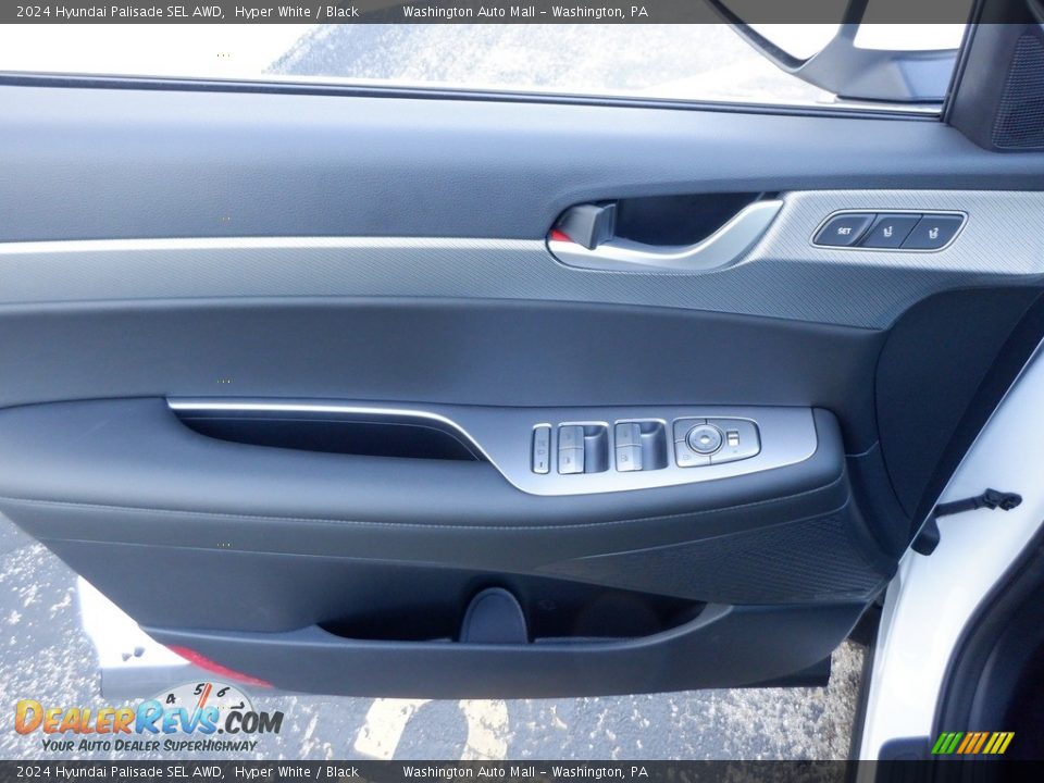 Door Panel of 2024 Hyundai Palisade SEL AWD Photo #10