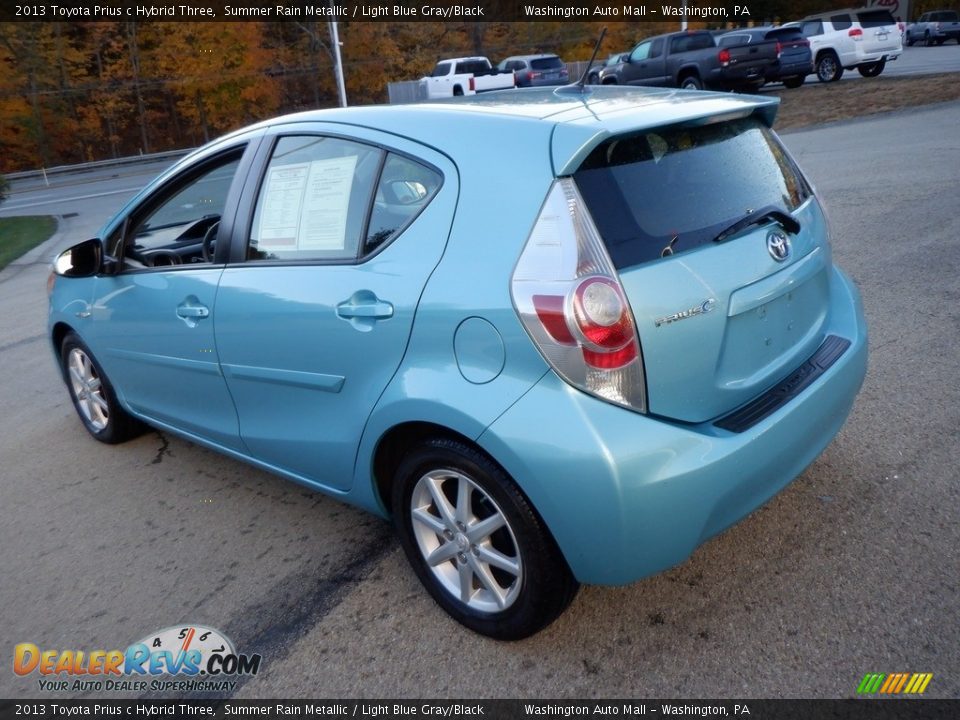 2013 Toyota Prius c Hybrid Three Summer Rain Metallic / Light Blue Gray/Black Photo #7