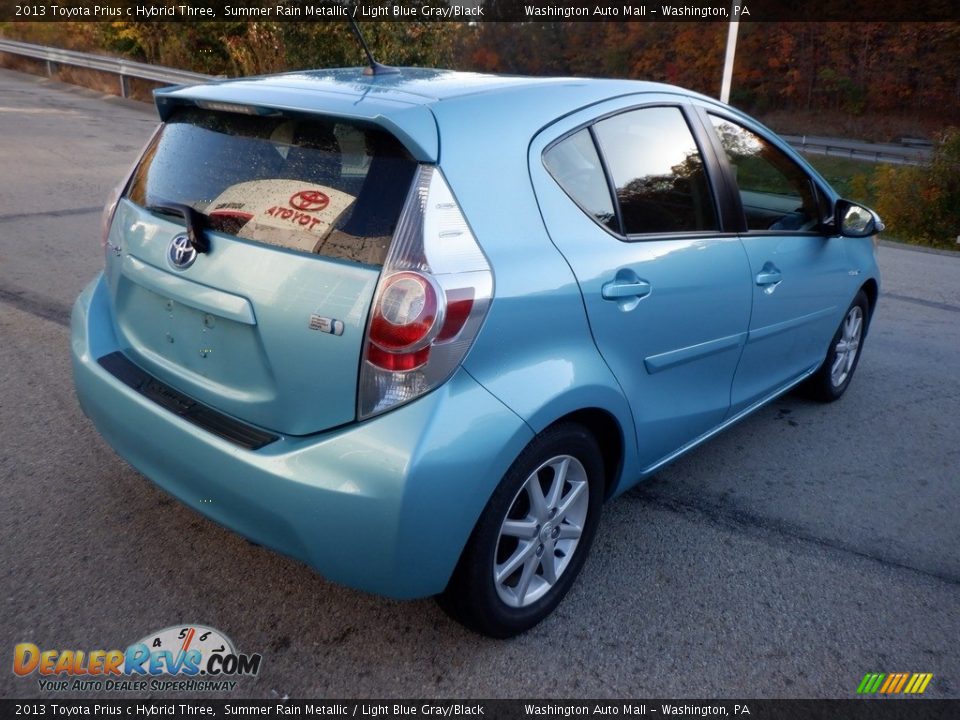 2013 Toyota Prius c Hybrid Three Summer Rain Metallic / Light Blue Gray/Black Photo #9