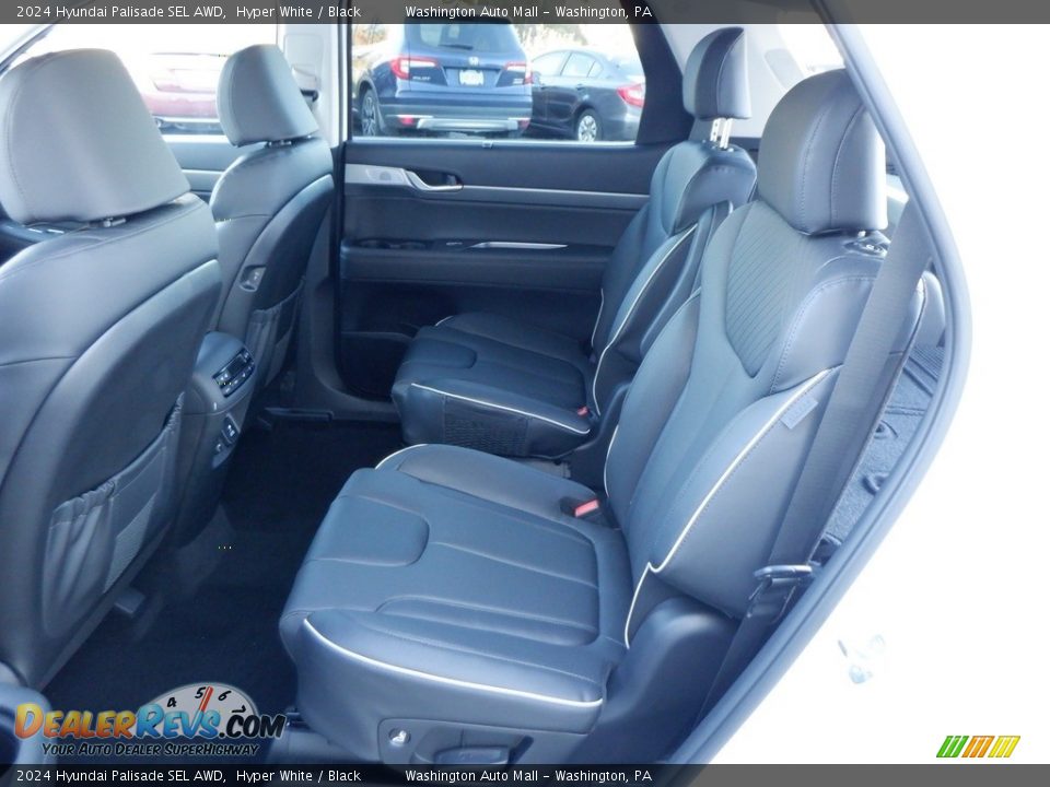 Rear Seat of 2024 Hyundai Palisade SEL AWD Photo #28