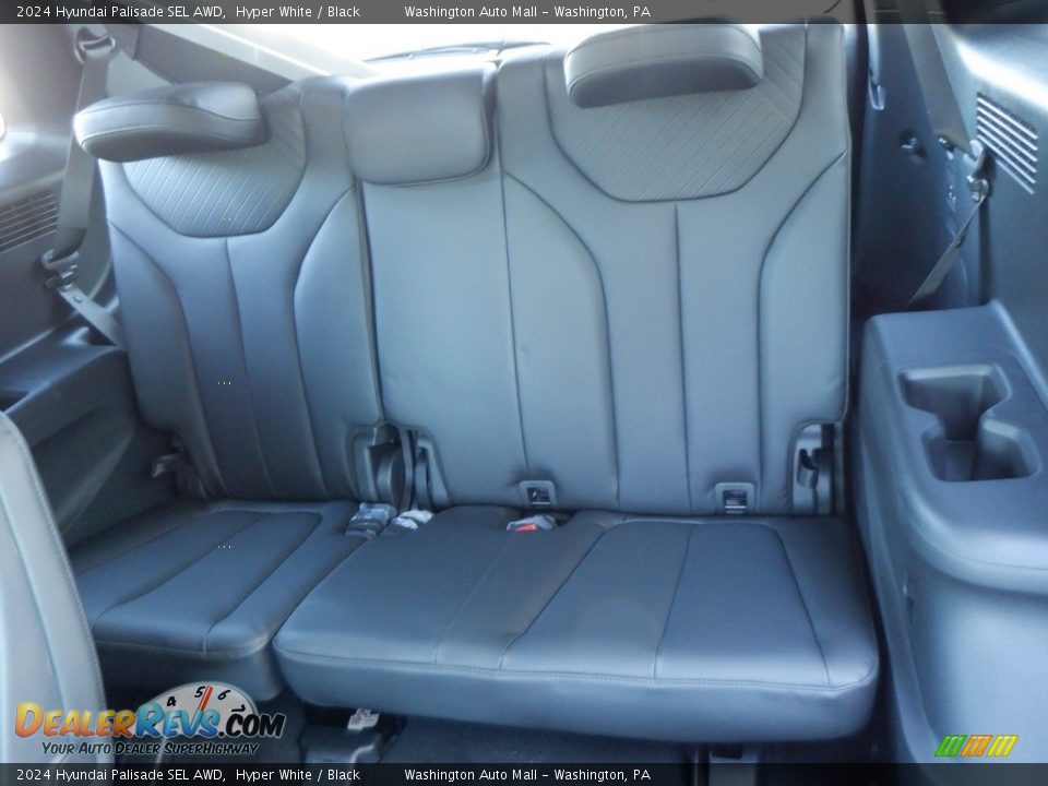 Rear Seat of 2024 Hyundai Palisade SEL AWD Photo #31