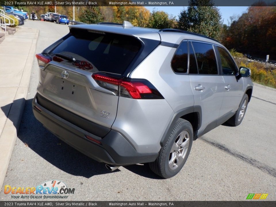 2023 Toyota RAV4 XLE AWD Silver Sky Metallic / Black Photo #8