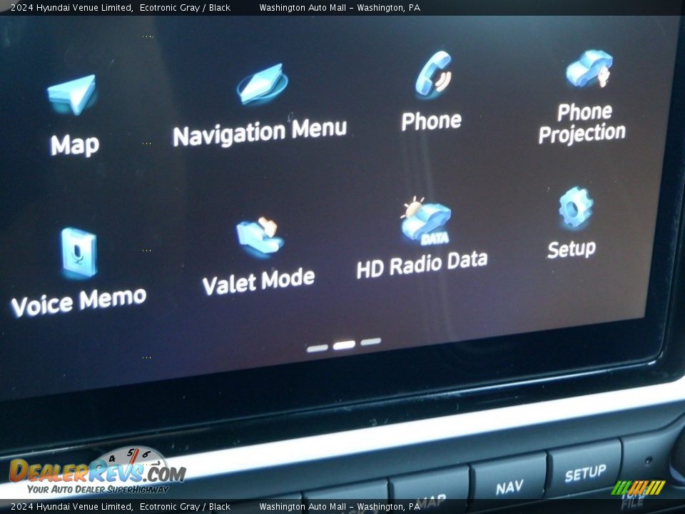 2024 Hyundai Venue Limited Ecotronic Gray / Black Photo #19