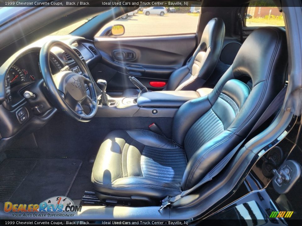 1999 Chevrolet Corvette Coupe Black / Black Photo #17