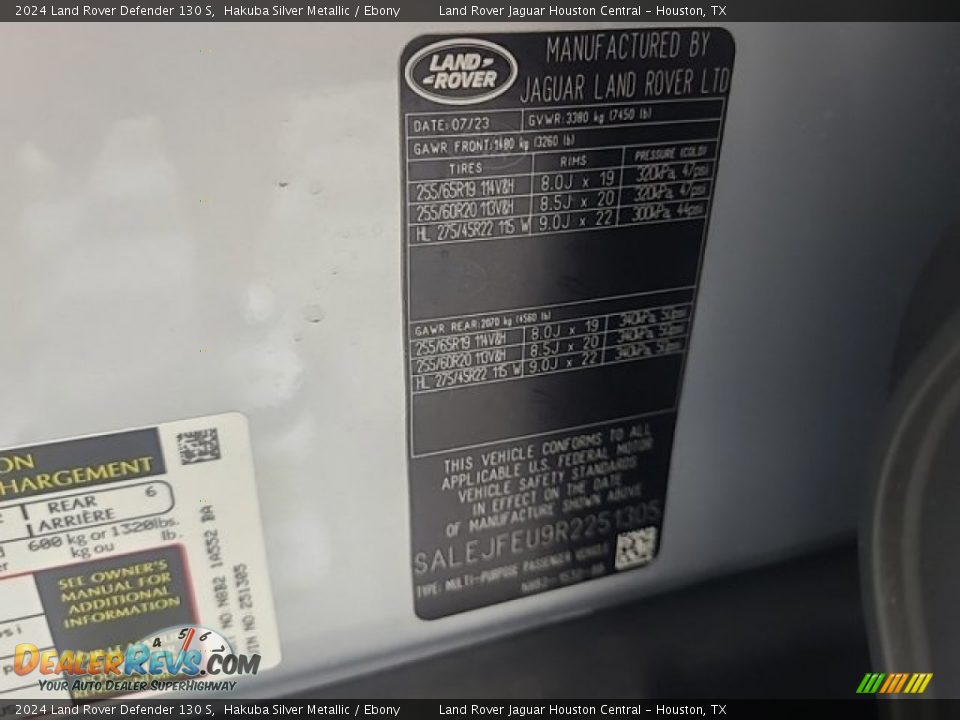 2024 Land Rover Defender 130 S Hakuba Silver Metallic / Ebony Photo #27