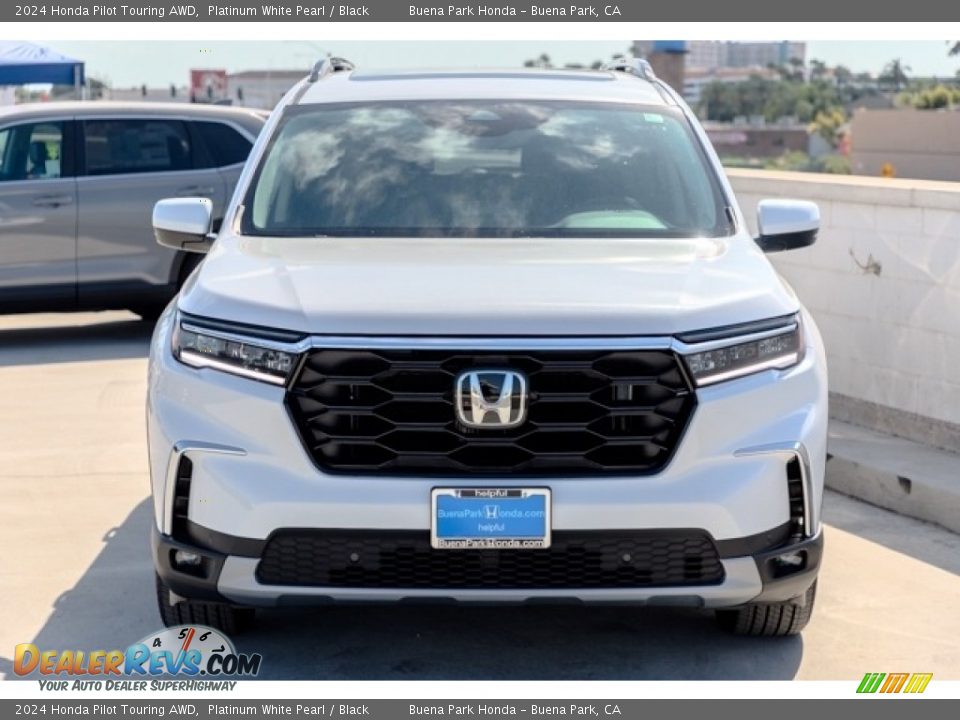 2024 Honda Pilot Touring AWD Platinum White Pearl / Black Photo #3