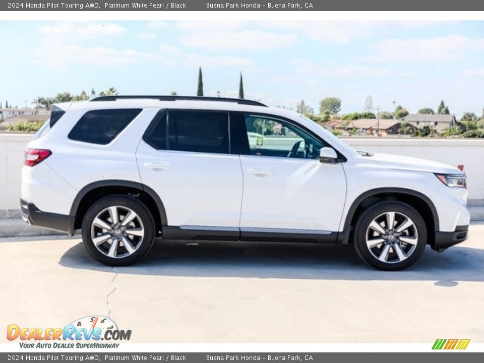 Platinum White Pearl 2024 Honda Pilot Touring AWD Photo #6