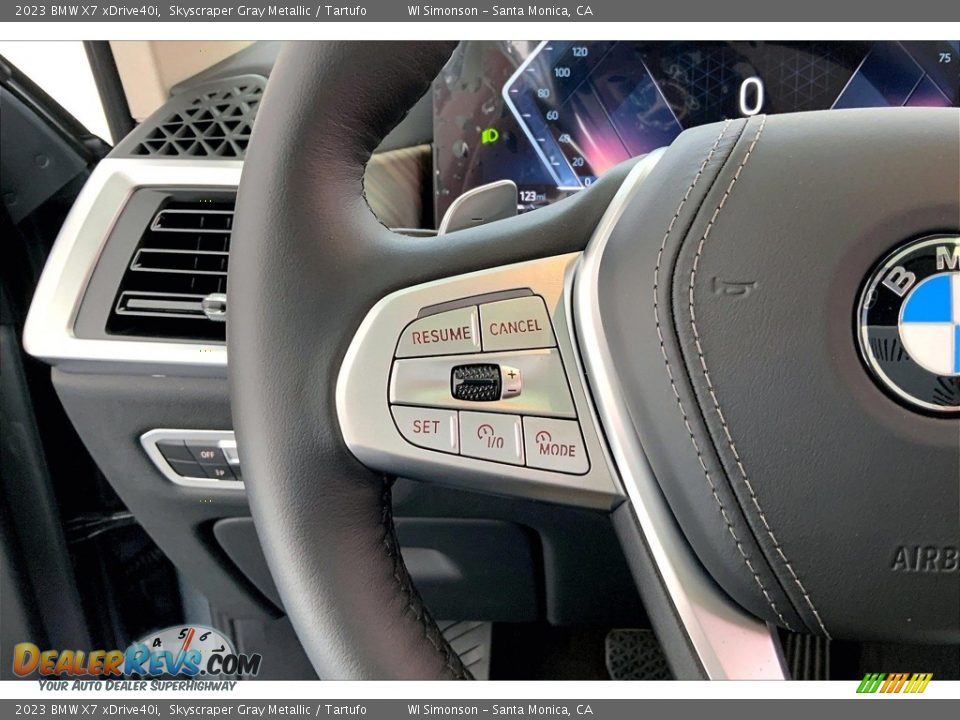 2023 BMW X7 xDrive40i Steering Wheel Photo #21