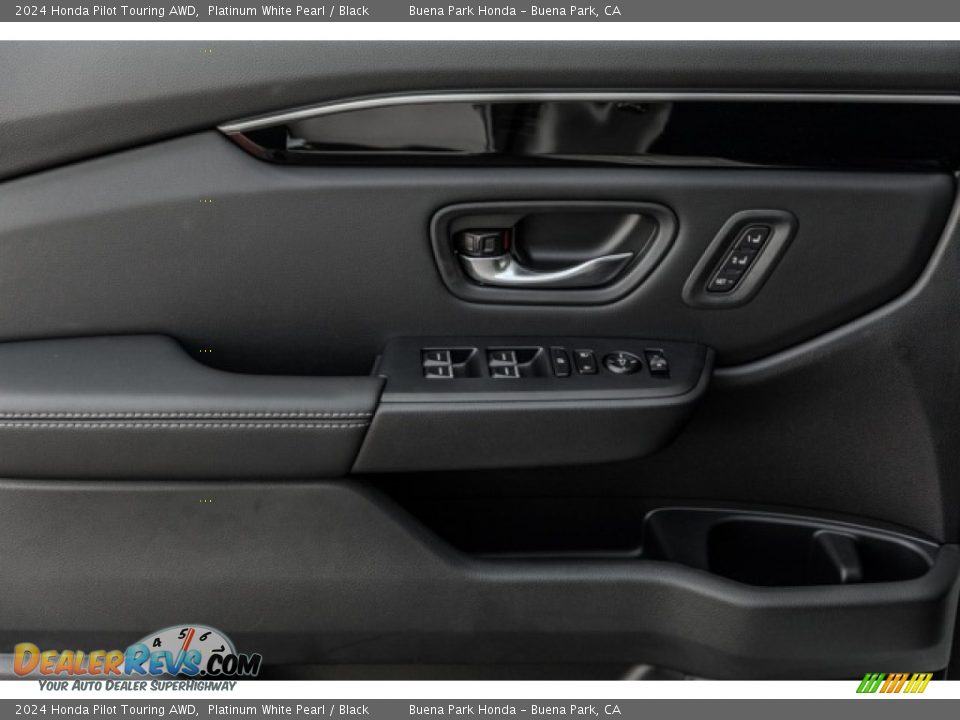 Door Panel of 2024 Honda Pilot Touring AWD Photo #33