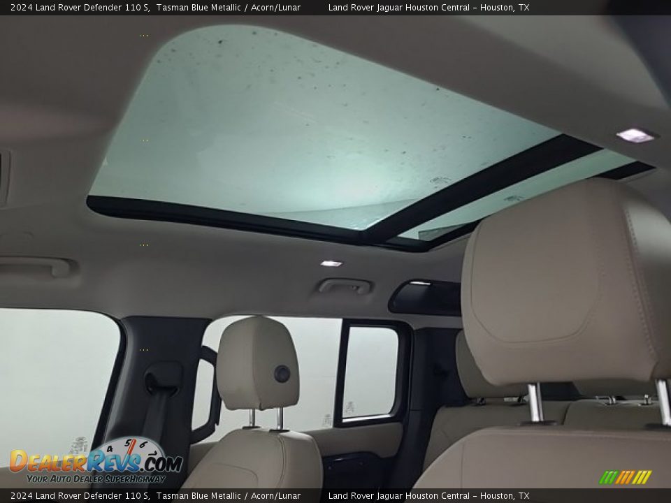 Sunroof of 2024 Land Rover Defender 110 S Photo #24