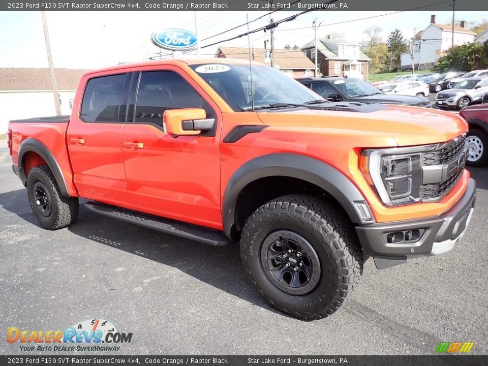 Front 3/4 View of 2023 Ford F150 SVT Raptor SuperCrew 4x4 Photo #8