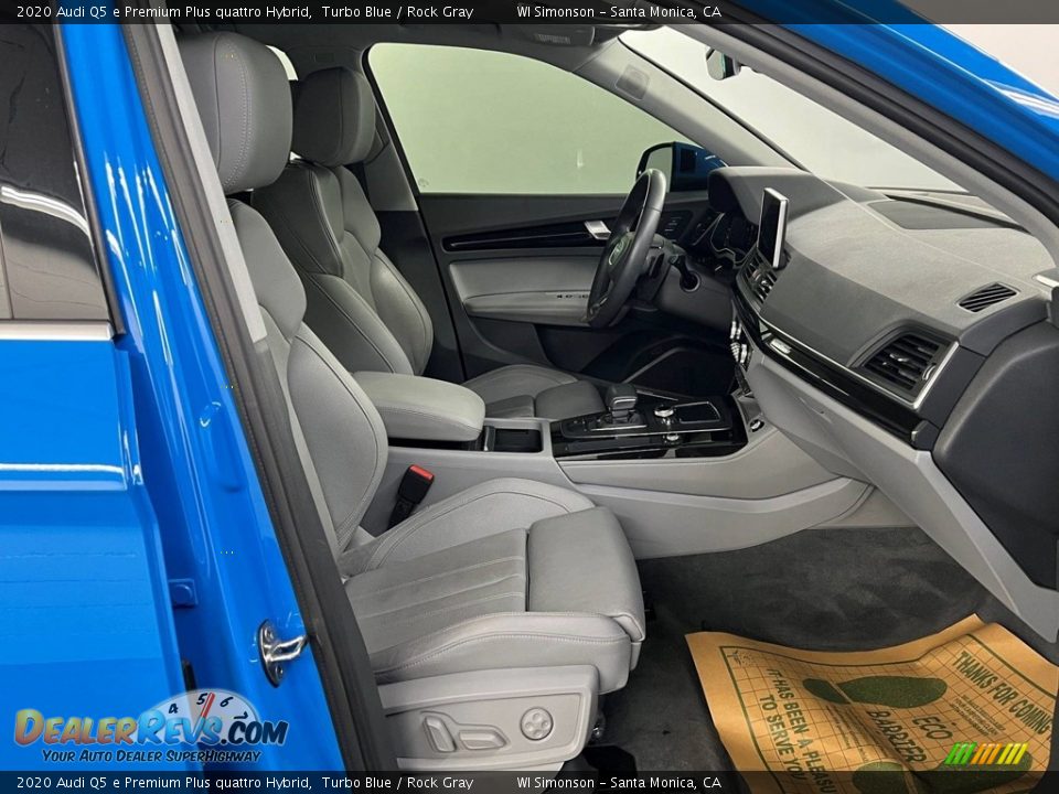 Front Seat of 2020 Audi Q5 e Premium Plus quattro Hybrid Photo #34