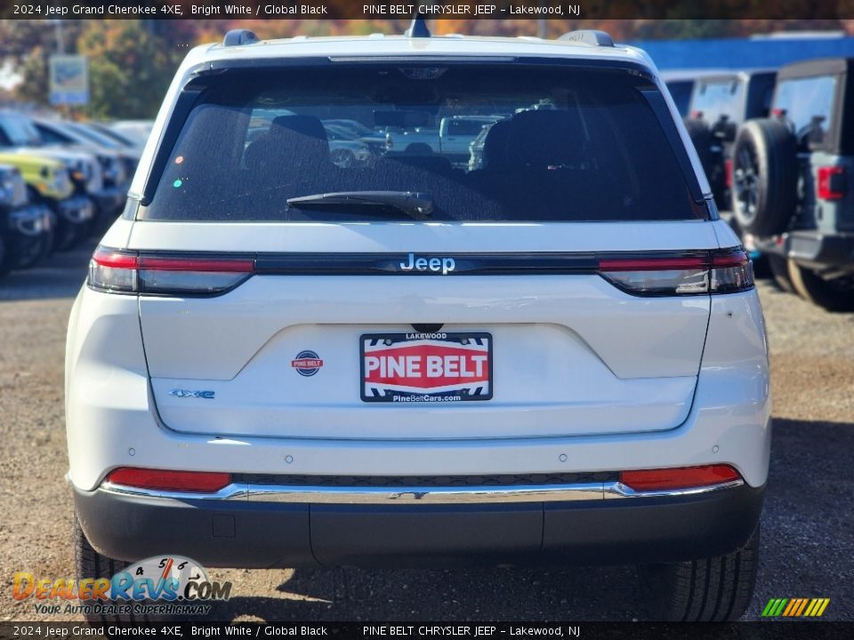 2024 Jeep Grand Cherokee 4XE Bright White / Global Black Photo #5