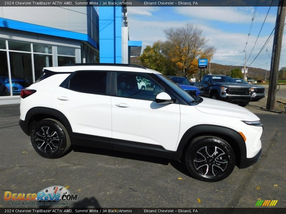 Summit White 2024 Chevrolet TrailBlazer ACTIV AWD Photo #2