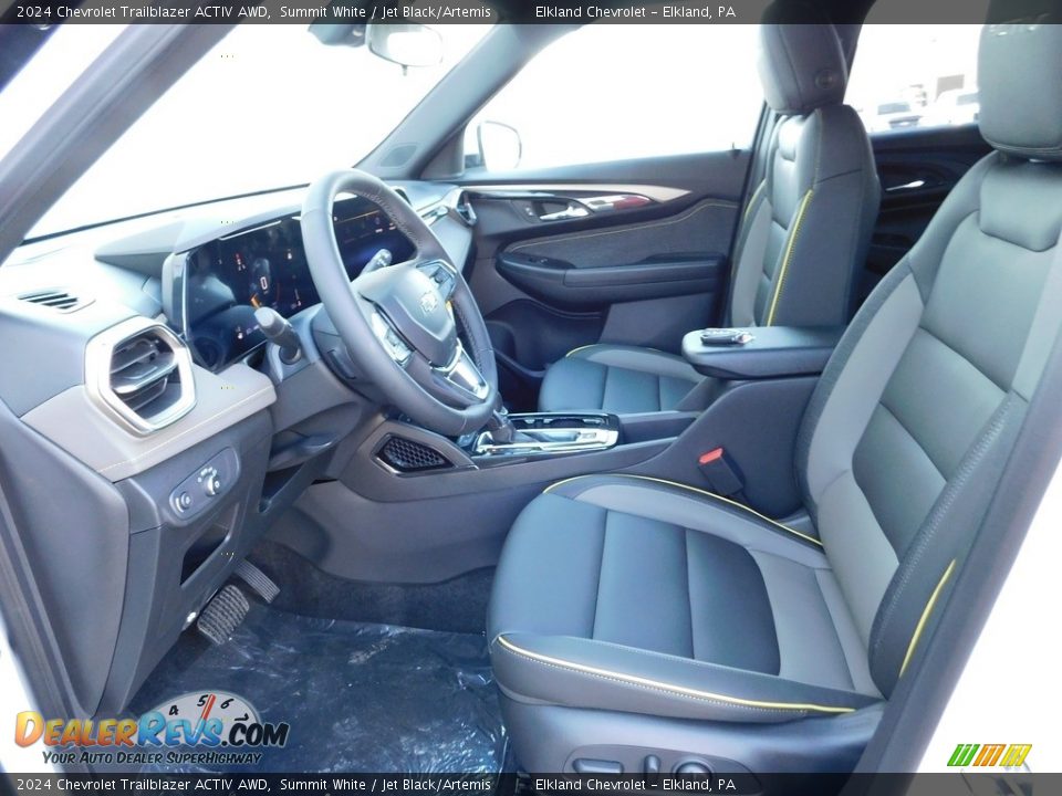 Front Seat of 2024 Chevrolet Trailblazer ACTIV AWD Photo #19