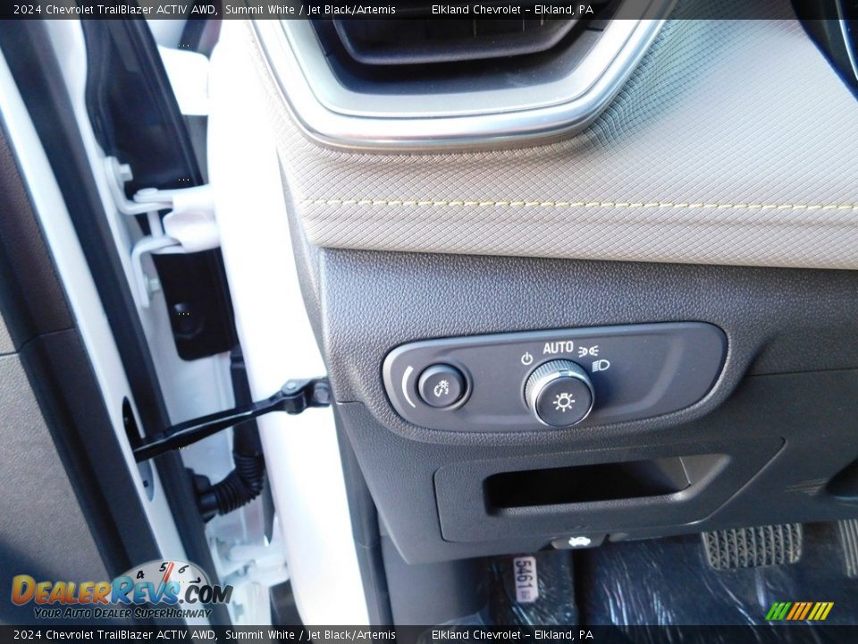Controls of 2024 Chevrolet TrailBlazer ACTIV AWD Photo #26