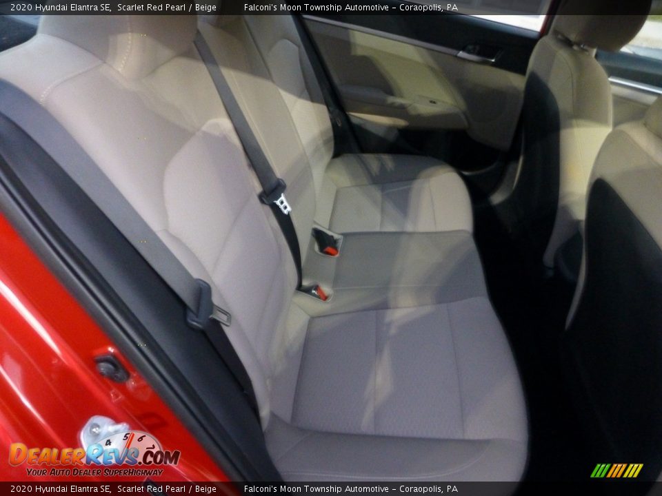 2020 Hyundai Elantra SE Scarlet Red Pearl / Beige Photo #12