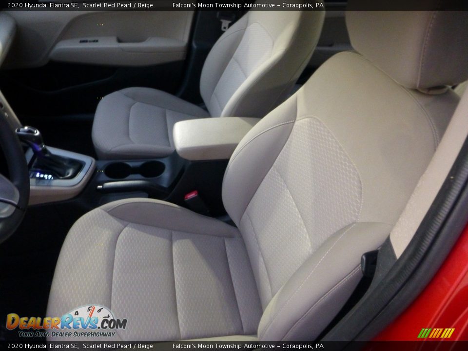 2020 Hyundai Elantra SE Scarlet Red Pearl / Beige Photo #14